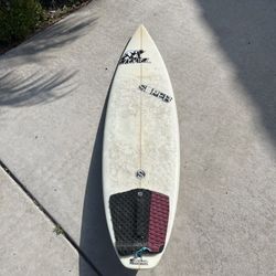 Surfboard 5'10.5"