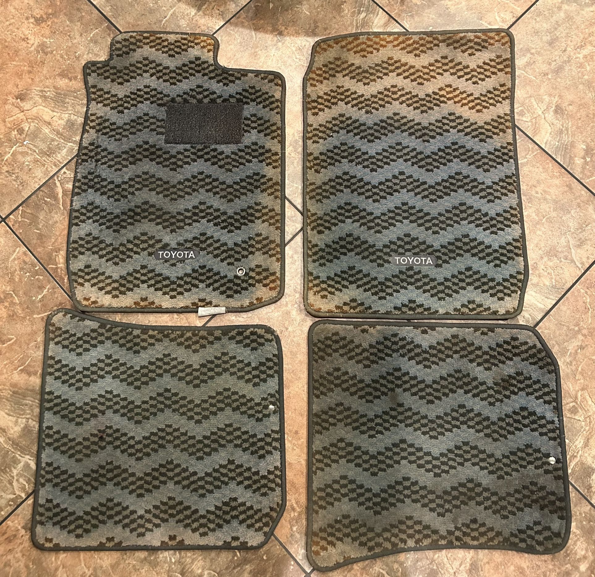 Original Vintage Toyota Brown Checkered Floor Mats AE86 AE92 FX16 AE111