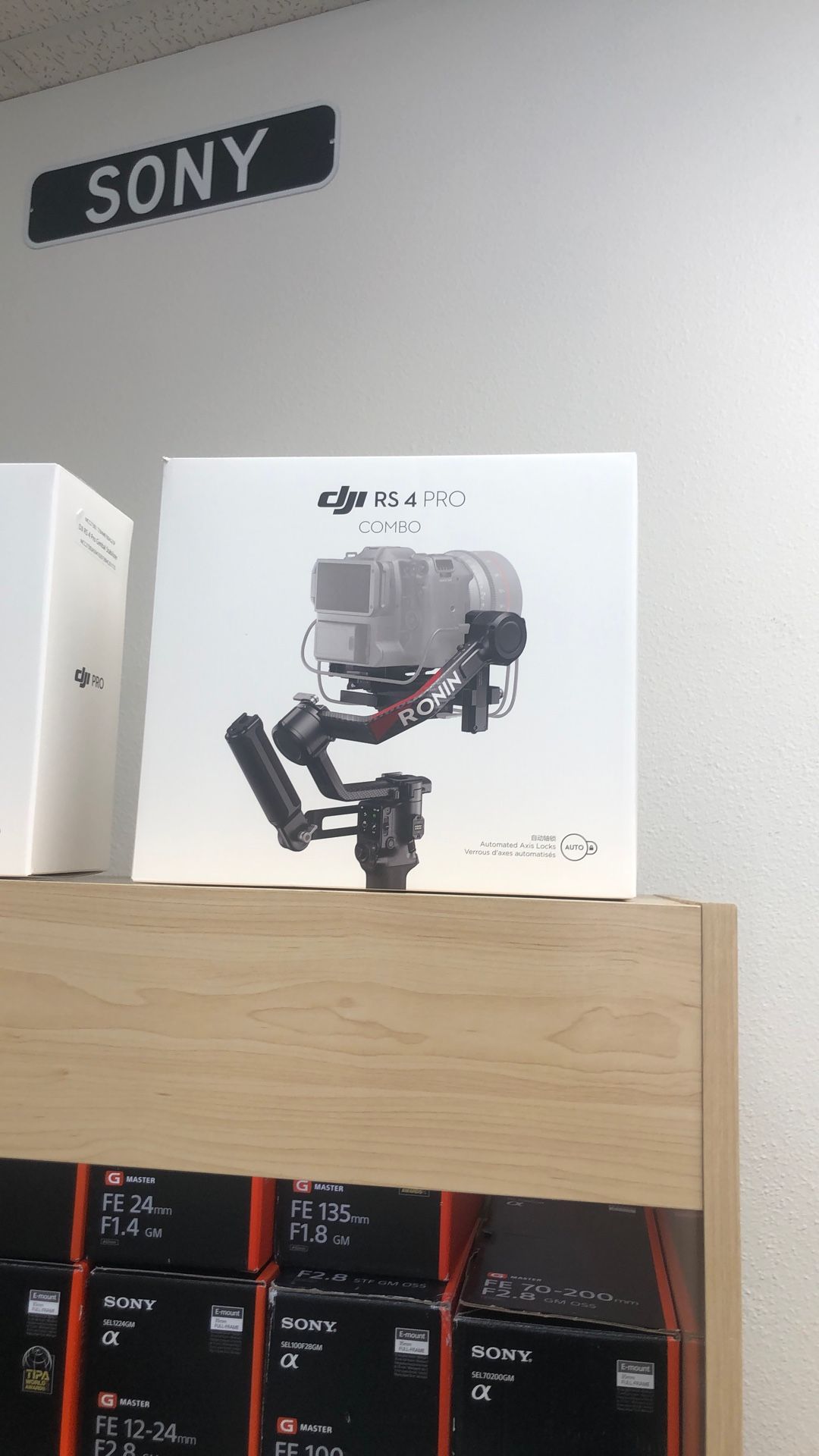 Dji RS4 Pro Combo Gimbal