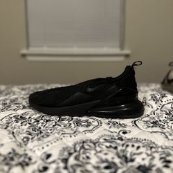 Nike Air Max 270 – Black (Men’s 13, Rarely Worn)