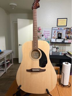 Fender acoustic guitar bundle
