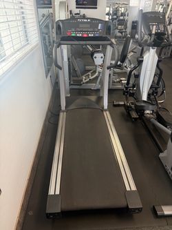 True treadmill 550