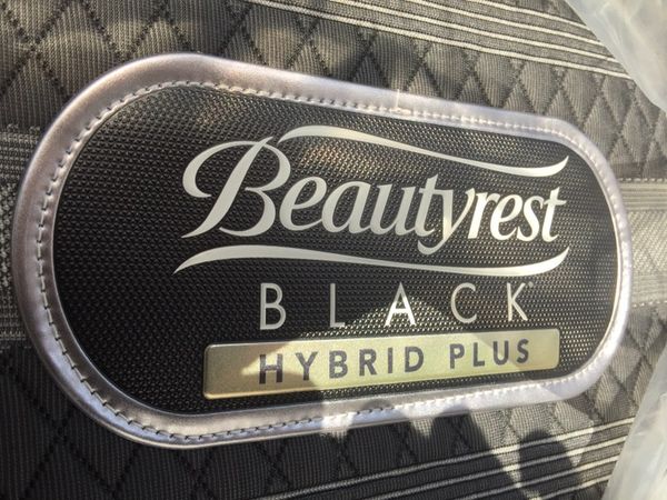 Asking 1 200 Queen Simmons Beautyrest Black Hybrid Plus Tolliver Asking 1 200 Queen Simmons Beautyrest Black Hybrid Plus Tolliver 15 5 Firm Mattress I Also Have Recharge Stearns A Fosters Tempurpedi For
