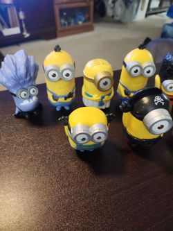 McDonalds Minions 15 action figure lot