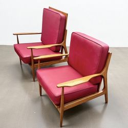 Pair Mid Century Modern Danish Kofod-Larsen Style Spear Chairs. 