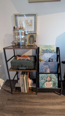 Record Stand w Outlet