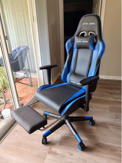 Like new! GTRACING gaming chair.
