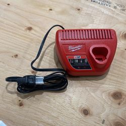 M12 Milwaukee Charger