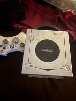 GameCube console and controller and cable