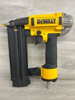 DEWALT DWFP12233 18-Gauge Pneumatic Brad Nailer (PO1020329)