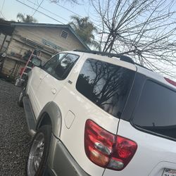 2003 Toyota Sequoia