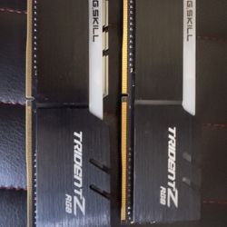 G.SKILL Trident Z RGB Series DDR4 RAM (XMP) 32GB (2x16GB) 4000MT/s CL18-22-22-42 1.40V Desktop Computer Memory U-DIMM (F4-4000C18D-32GTZR)