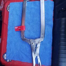 Milwaukee 18" C-clamp