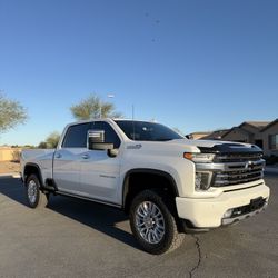 2022 Chevrolet Silverado High Country 