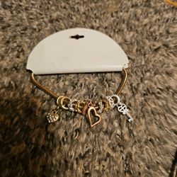 CHARM BRACELET" KEY TO MY HEART"