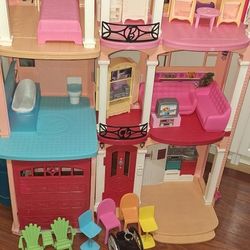 Barbie Doll House 