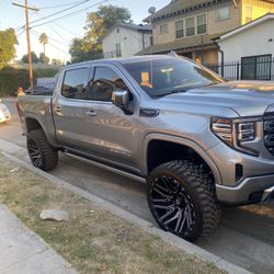 2023 GMC Sierra