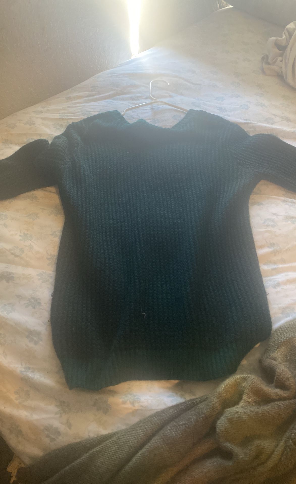 Vintage Sweater & Cardigan 30$ Sweater 35$