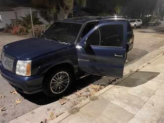 2004 Cadillac Escalade