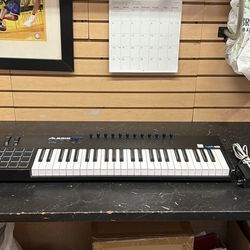 Alesis Vi49 49 Key Midi Keyboard Controller With Power Cord And USB 