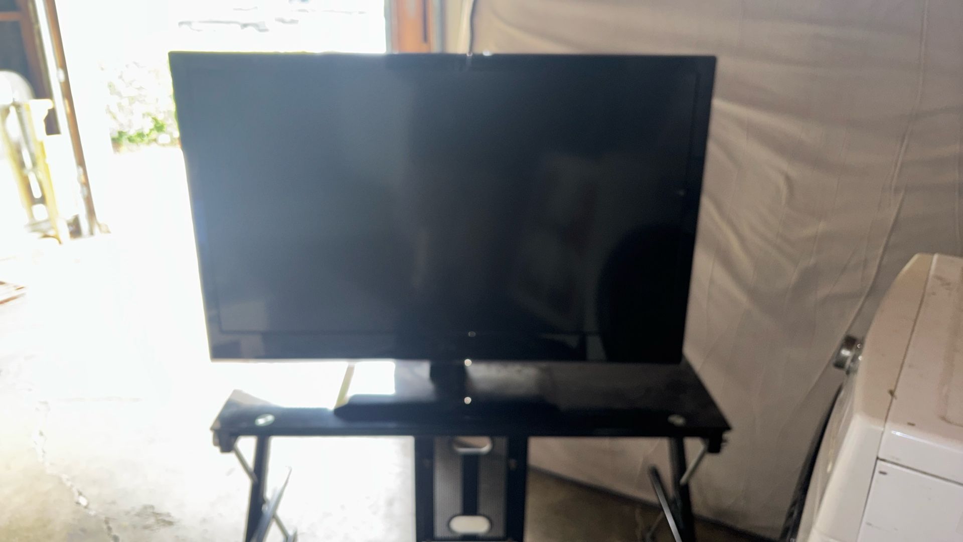 LG 42LV4400 42-inch LED-LCD HDTV + NEW Google Chromecast (1st Generation) HDMI Media Streamer - Black