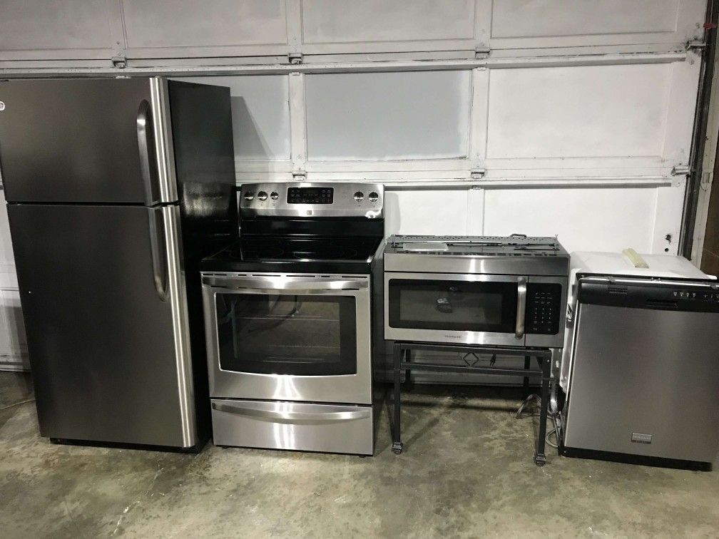 Dishwasher Fridge Stove And Microwave
