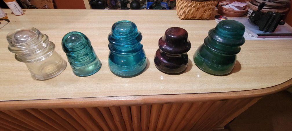 5 vintage glass insulators 