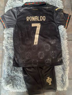Soccer Portugal 🇵🇹 and away kids sizes  from 4 years old to 12 years old Ronaldo Portugal home world cup 2026 kids and adults Jerseys jersey Ronaldo
