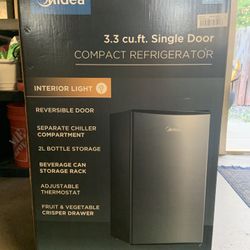 Compact Refrigerator 