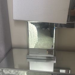 Mirrored lamp
