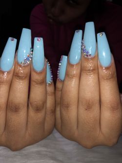acrylic nails