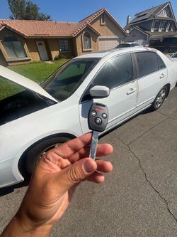 Llaves de autos / car keys and remotes