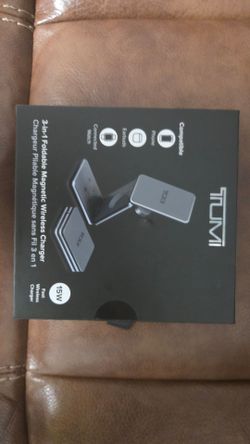 TUMI Electronics 3-in-1 Foldable Magnetic Wireless Charger in Grey -