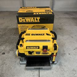 DEWALT 15 Amp Corded 13 in. Heavy-Duty 2-Speed Bench Planer