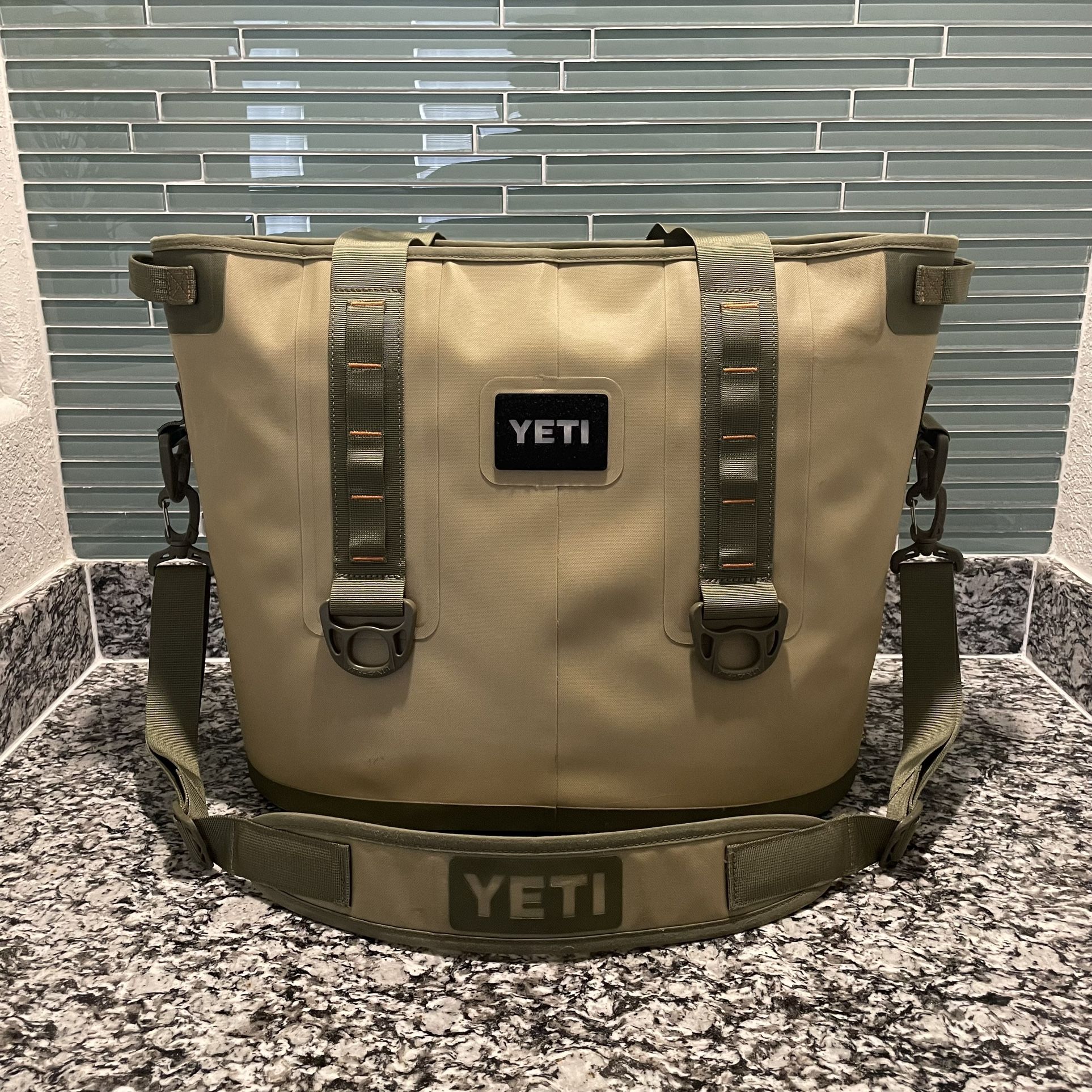 YETI Soft-Sided HOPPER 30 Portable COOLER Bag Tan/Green w/ Orange Interior -USED