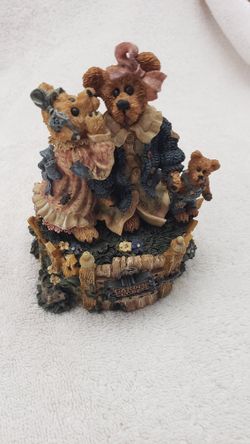 Boyd's Bears Musical Figurine