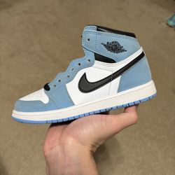 Size 1.5Y - Air Jordan 1 Retro High OG University Blue UNC (PS)