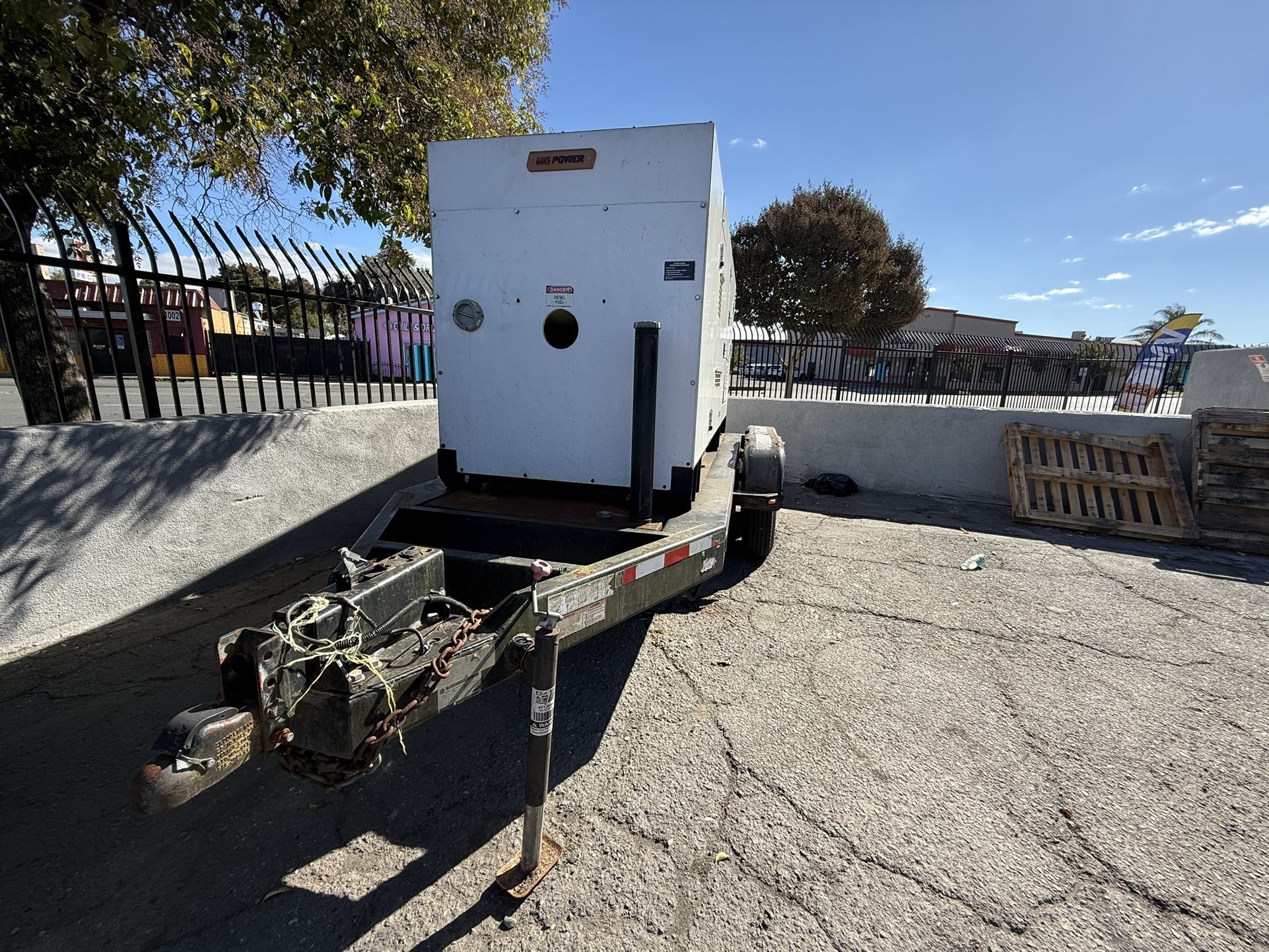 BRUSHLESS AC GENERATOR Class F Insulation System MODEL/ D B - 1 6 5 11