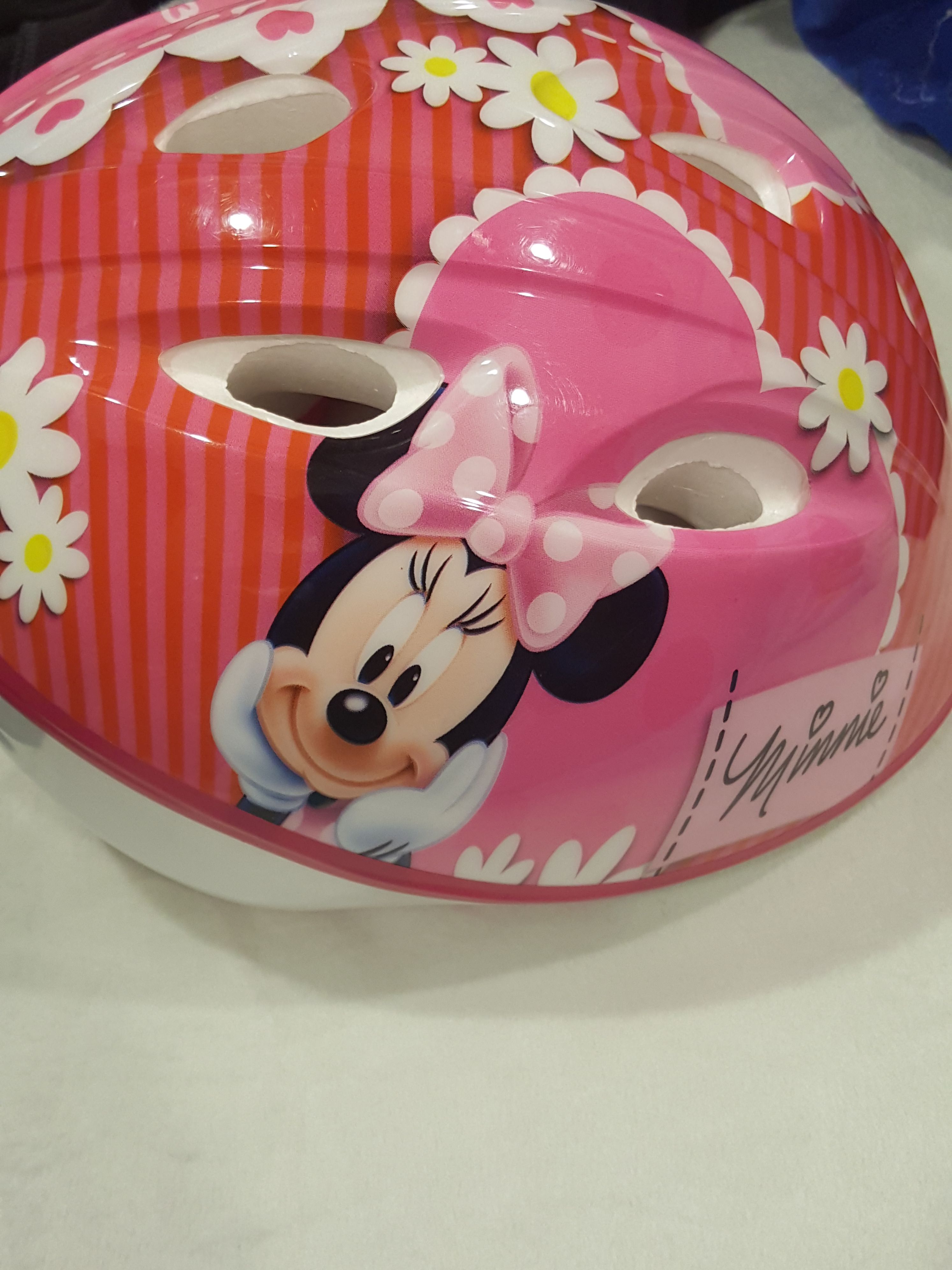 Minnie mouse helmit