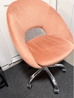 Modern Velvet Swivel Office Chair – Blush Pink