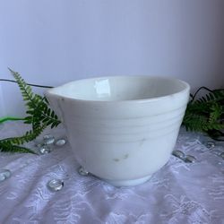 Vintage Pyrex Hamilton Beach mixing bowl