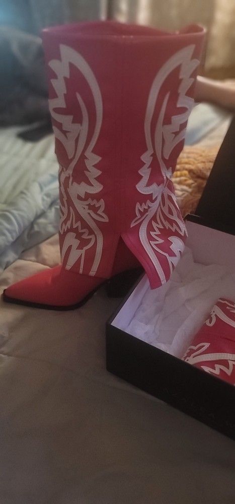 Azaela Wang Boots