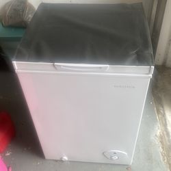 Deep freezer