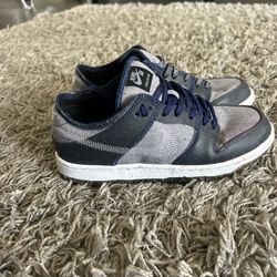 Nike Men’s SB Dunk Pro Low Crater Sneakers Size 6 Solid Condition Small Stain