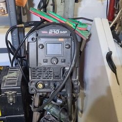 Lincoln Electric Power MIG 210 $900 If You Buy Today