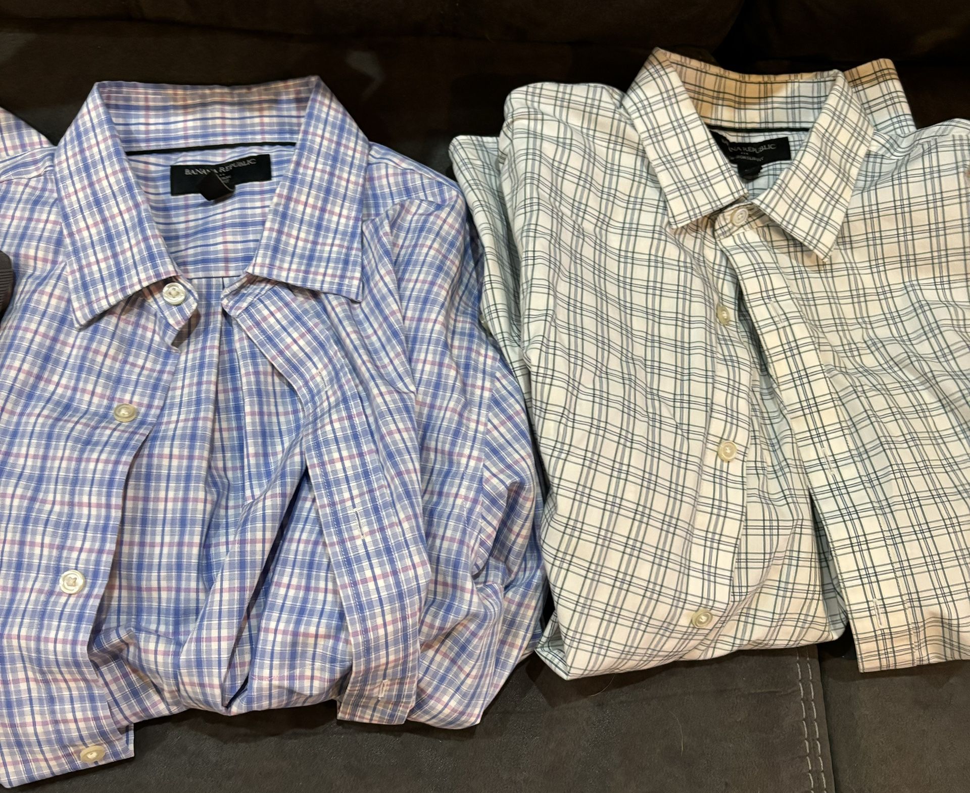 5 BANANA REPUBLIC shirts in very good condition size M