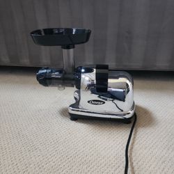 Omega All In One Nutrition System/Cold Press Juicer