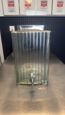 Glass Beverage Dispenser with Spigot