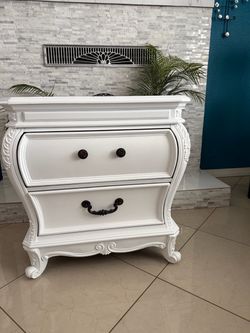 One Night stand 30” long 18” wide and 31” high in good condition