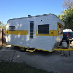 1962  13' Cree Vintage Trailer 
